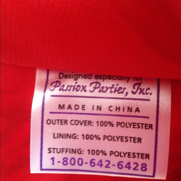 2/$20 Passion Parties bustier bag - Picture 4 of 4